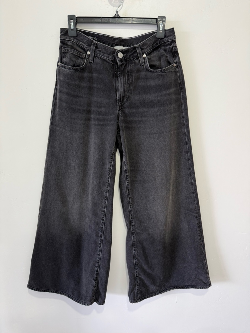 Viavia Low + Baggy in Berlin Wide leg Flare Jeans- 29